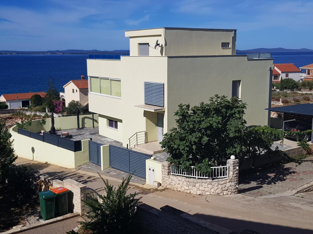 Yellow Cube Kožino 外观 照片