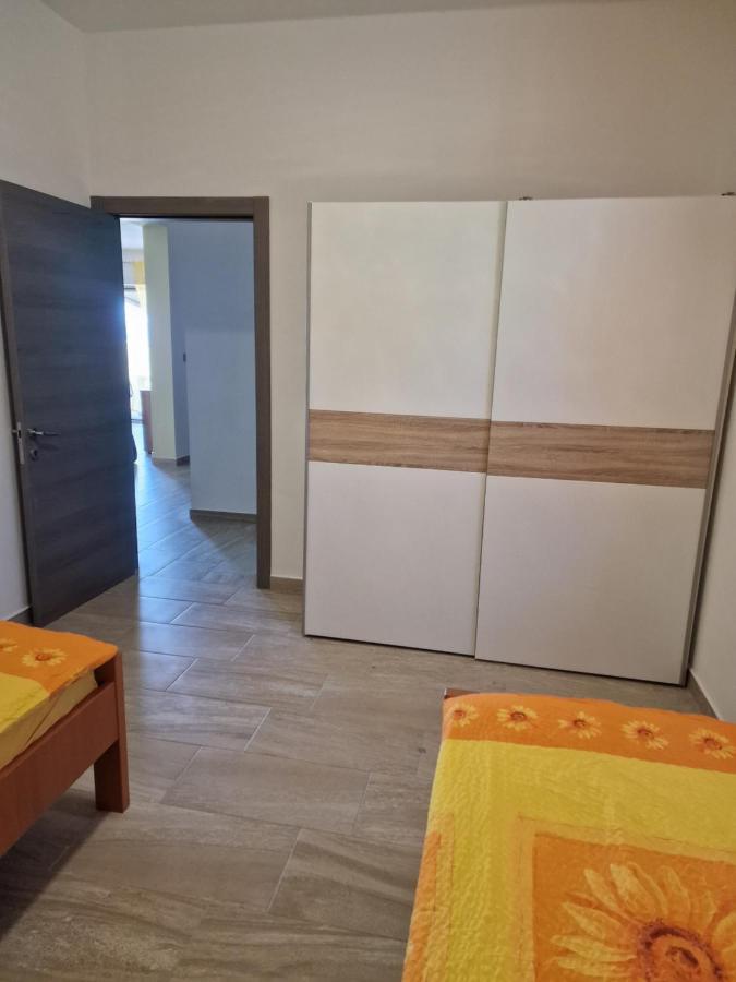 Yellow Cube Kožino 外观 照片